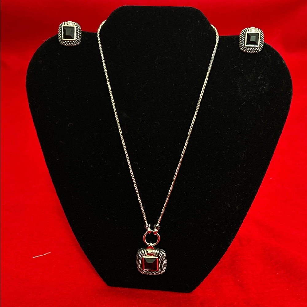 Elegant sterling Silver Necklace and Earring Set